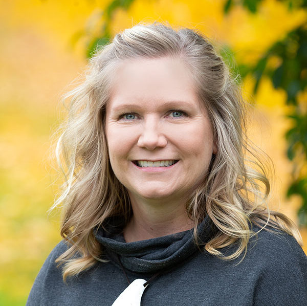 Kim Burke's Instagram, Twitter & Facebook on IDCrawl